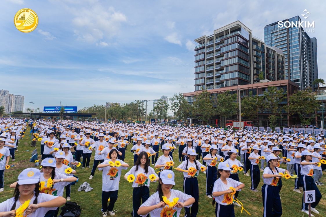 Creative Park chính thức “khai hội” hoành tráng